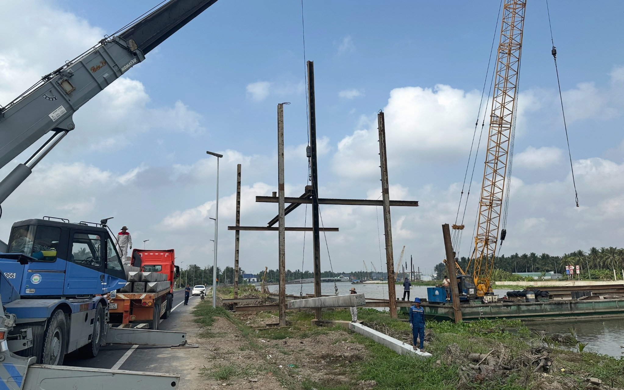 Pile installation site context at Lang The freshwater lake project